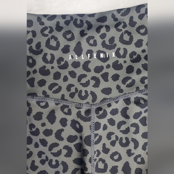 ALL FENIX Black Avery Cheetah-Print Active‎ Leggings Size Medium Sporty - Picture 8 of 11